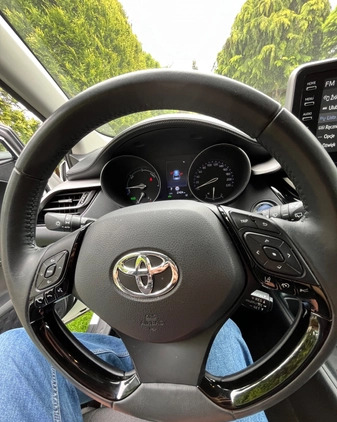 Toyota C-HR cena 97000 przebieg: 27000, rok produkcji 2020 z Poznań małe 211